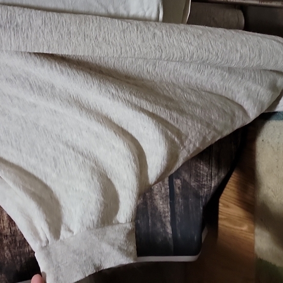 Cute Top - Picture 2 of 4